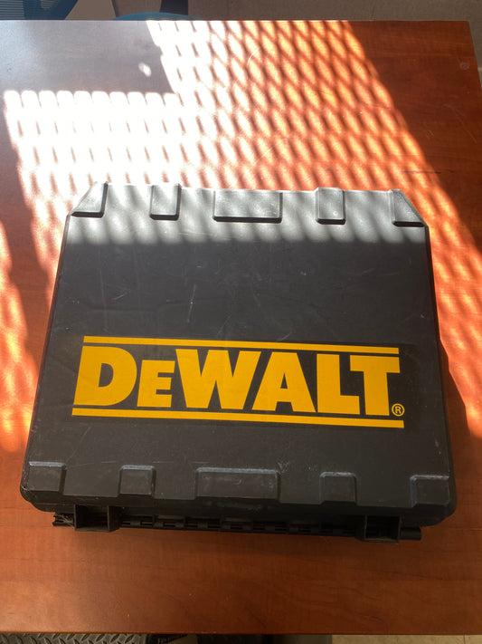 DeWALT 18V Drill Kit